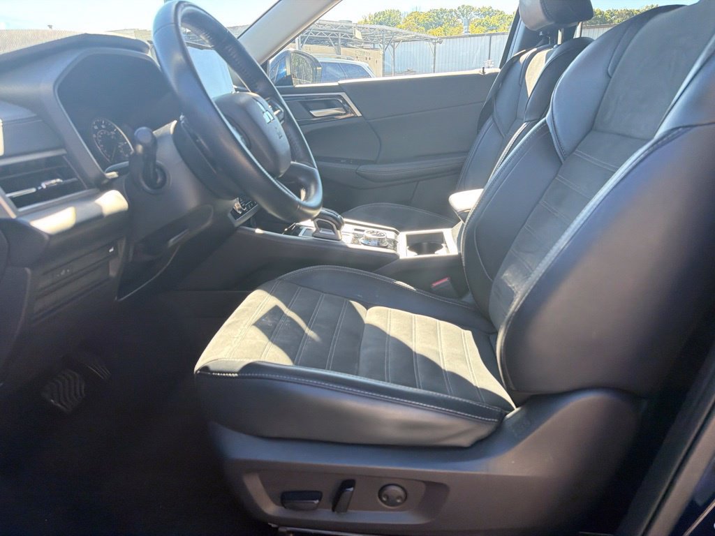 Used 2024 Mitsubishi Outlander SE Black Edition AWD/4WD image 7