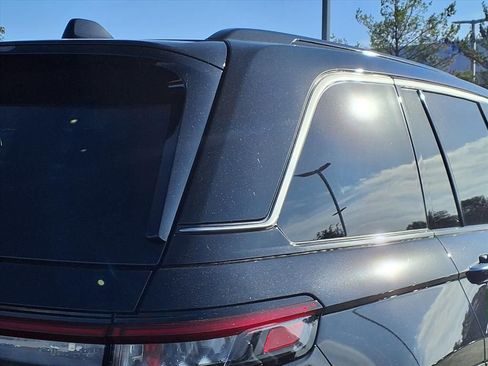 New 2025 Jeep Grand Cherokee Summit image 31