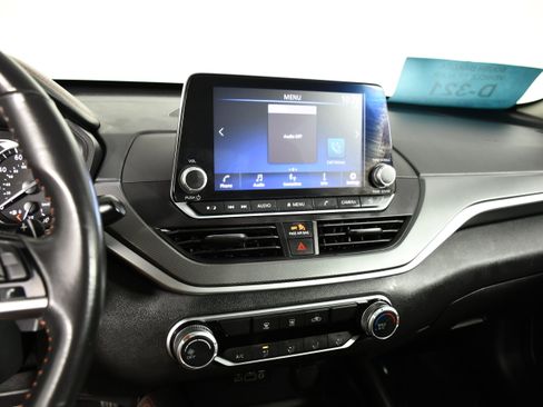 Used 2024 Nissan Altima 2.5 SR FWD image 25