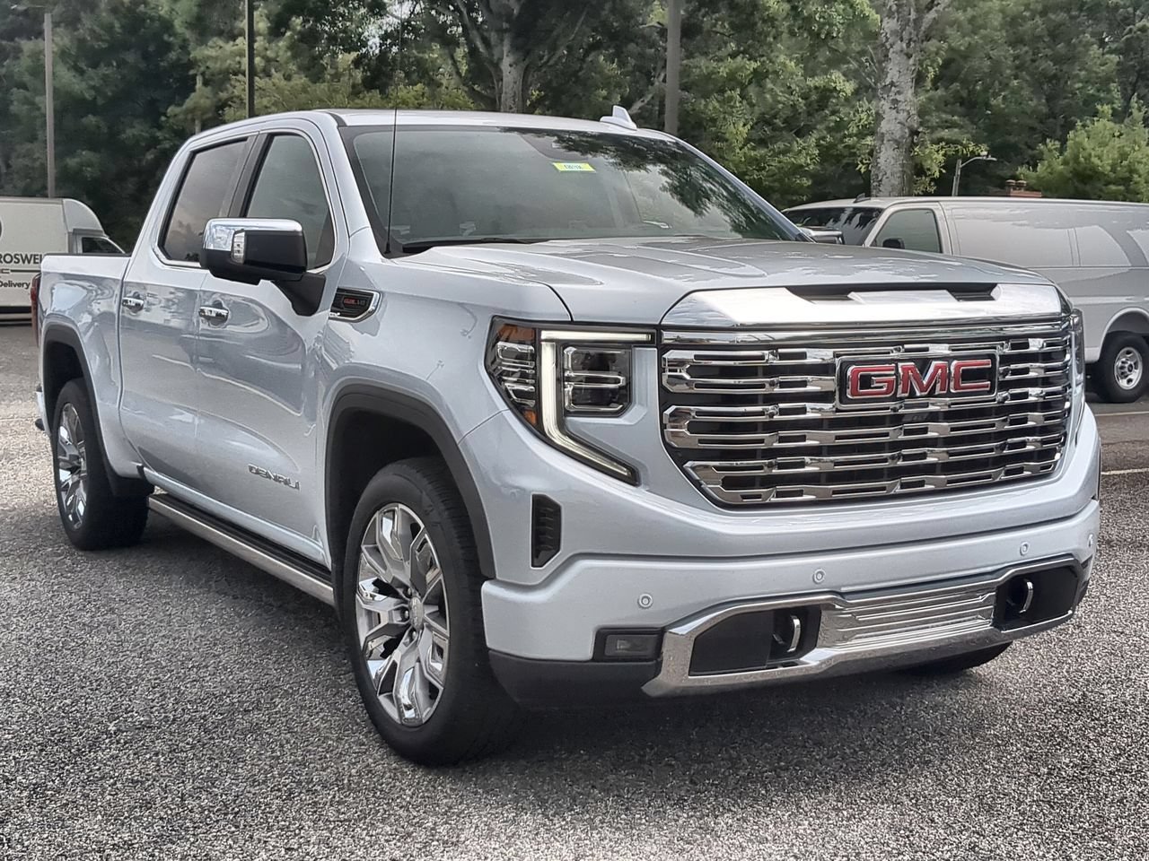 Used 2026 GMC Sierra 1500 Denali AWD/4WD image 2