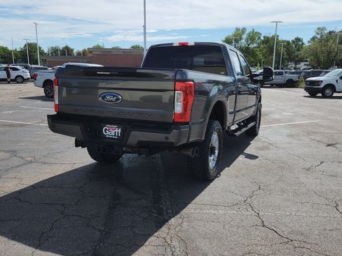Used 2019 Ford F350 Lariat w/ Lariat Ultimate Package AWD/4WD image 9