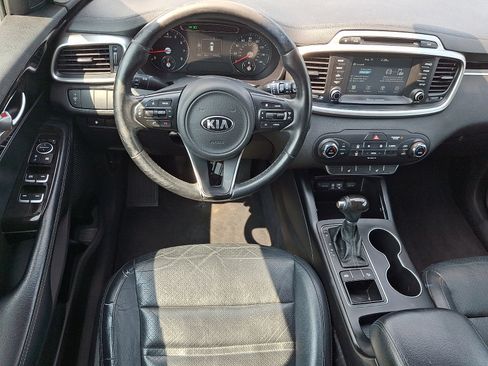 Used 2017 Kia Sorento FWD w/ LX Convenience Package image 11