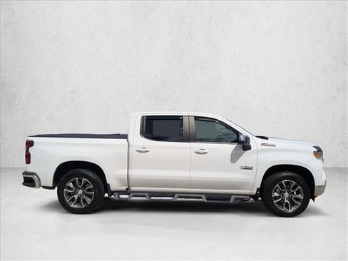 Used 2024 Chevrolet Silverado 1500 LT AWD/4WD image 4