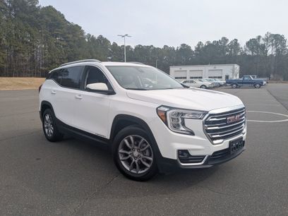 Used 2024 GMC Terrain SLT