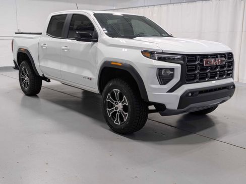 Used 2024 GMC Canyon AT4 w/ AT4 Premium Package image 6