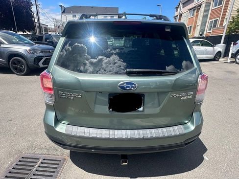 Used 2017 Subaru Forester 2.5i Touring AWD/4WD image 6