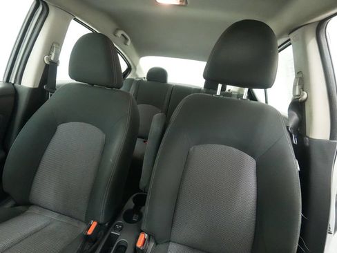 Used 2017 Nissan Versa SV FWD image 13