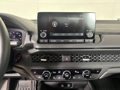 Used 2025 Honda Accord SE image 17