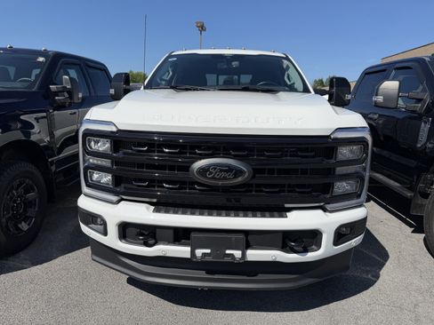 Used 2024 Ford F250 Lariat w/ Lariat Ultimate Package AWD/4WD image 3