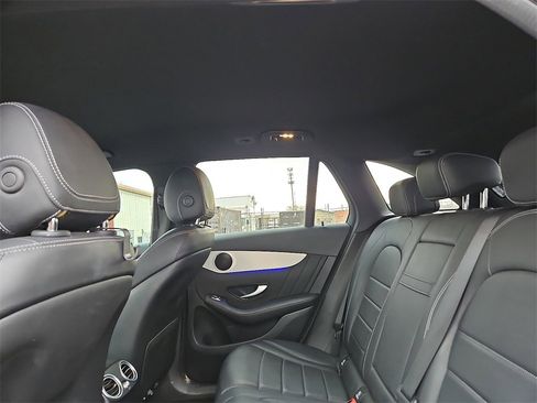 Used 2022 Mercedes-Benz GLC 300 4MATIC image 17