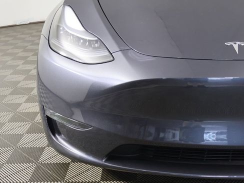 Used 2025 Tesla Model Y Long Range AWD/4WD image 17