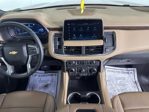 Used 2024 Chevrolet Suburban Premier image 23