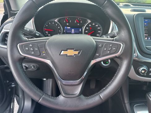 Used 2020 Chevrolet Equinox LT FWD image 22
