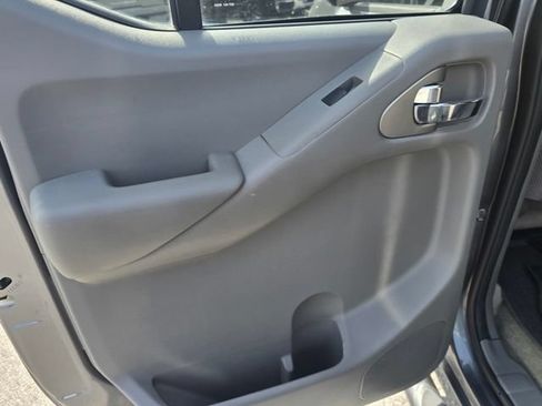 Used 2017 Nissan Frontier SV RWD image 14