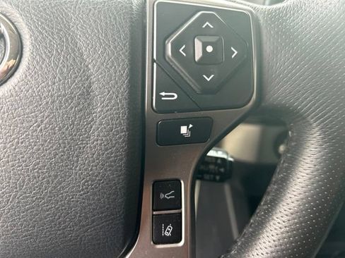 Used 2019 Toyota Tacoma SR5 AWD/4WD image 24