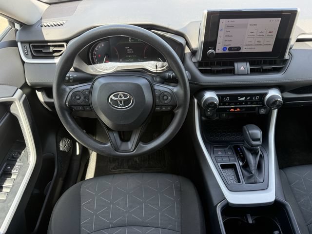 Used 2025 Toyota RAV4 XLE FWD image 12