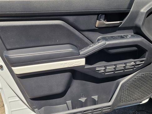 Used 2024 Toyota Tacoma TRD Sport image 15