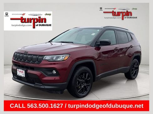 Used 2022 Jeep Compass Latitude AWD/4WD image 1