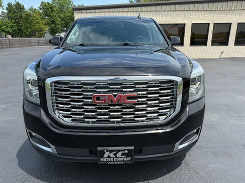 Used 2020 GMC Yukon Denali w/ Denali Ultimate Package AWD/4WD image 3