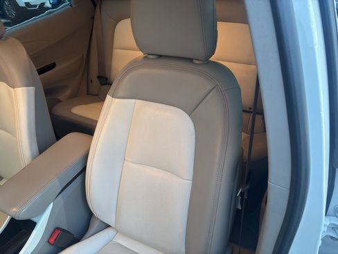 Used 2020 Chevrolet Bolt Premier w/ Infotainment Package image 13