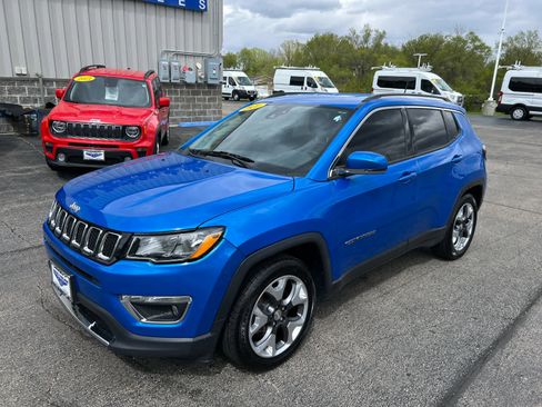 Used 2021 Jeep Compass Limited FWD image 3