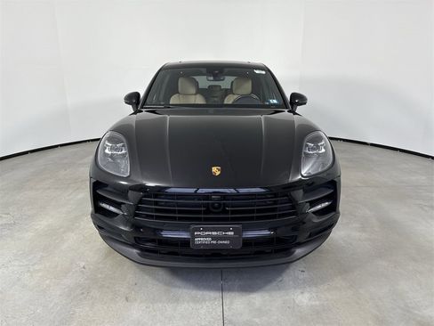 Certified 2021 Porsche Macan image 10