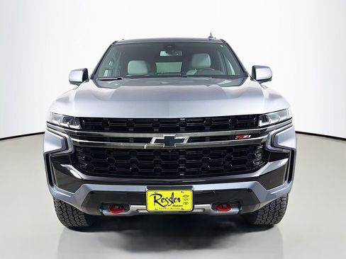 Used 2022 Chevrolet Tahoe Z71 w/ Luxury Package AWD/4WD image 2