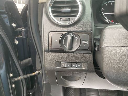 Used 2013 Chevrolet Captiva Sport LS image 14