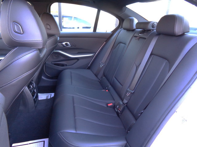 Used 2024 BMW 330i xDrive Sedan w/ Convenience Package AWD/4WD image 16