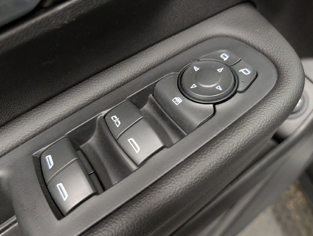Used 2023 GMC Terrain SLE w/ Driver Convenience Package AWD/4WD image 11