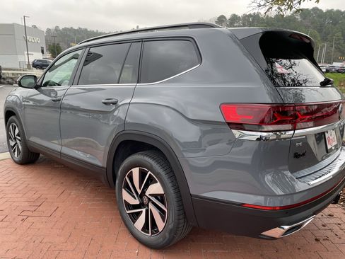 New 2026 Volkswagen Atlas SE FWD image 6