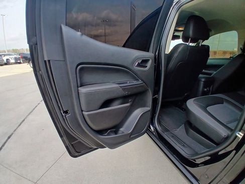 Used 2022 GMC Canyon AT4 image 8