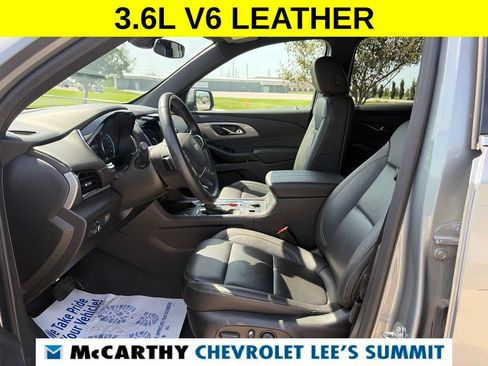 Used 2023 Chevrolet Traverse LT FWD image 44