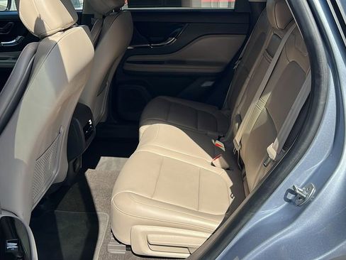 Certified 2022 Lincoln Corsair FWD image 11