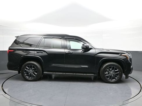 Certified 2023 Toyota Sequoia Platinum image 5