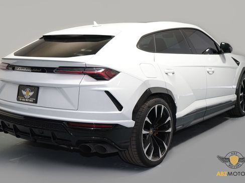 Used 2021 Lamborghini Urus image 5