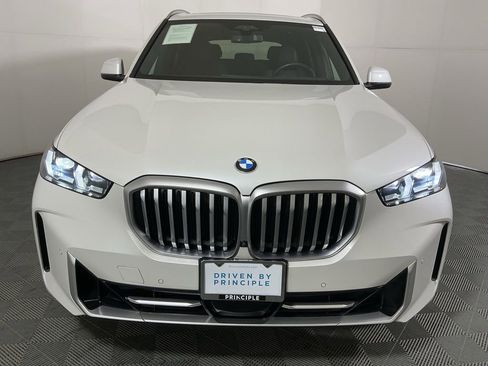 Certified 2024 BMW X5 sDrive40i w/ Premium Package image 3