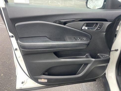 Used 2018 Honda Pilot Elite image 21