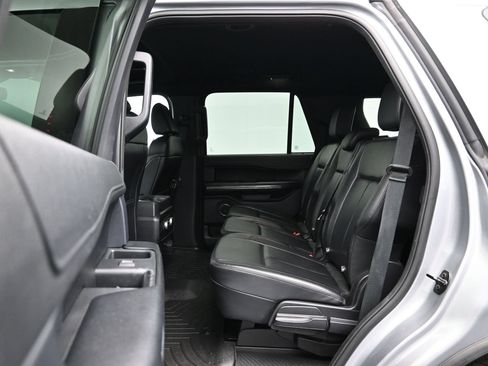 Used 2021 Ford Expedition XLT RWD image 11