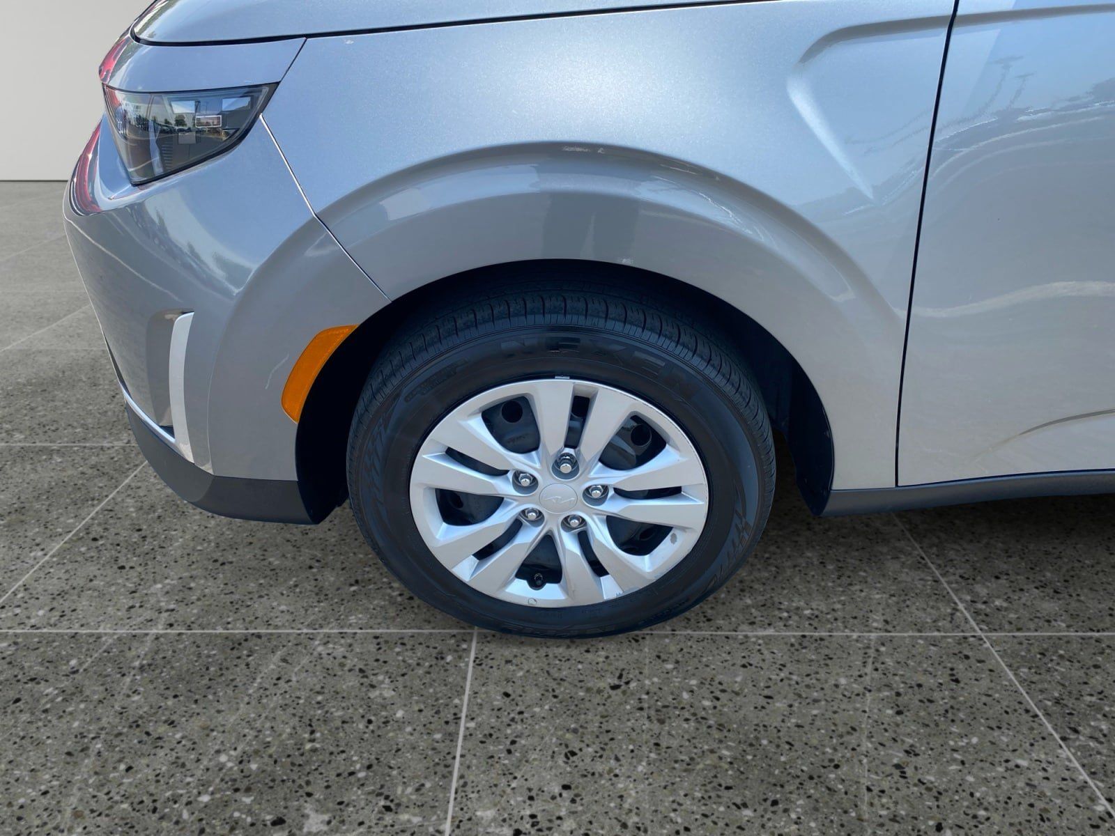 Used 2025 Kia Soul LX FWD image 14