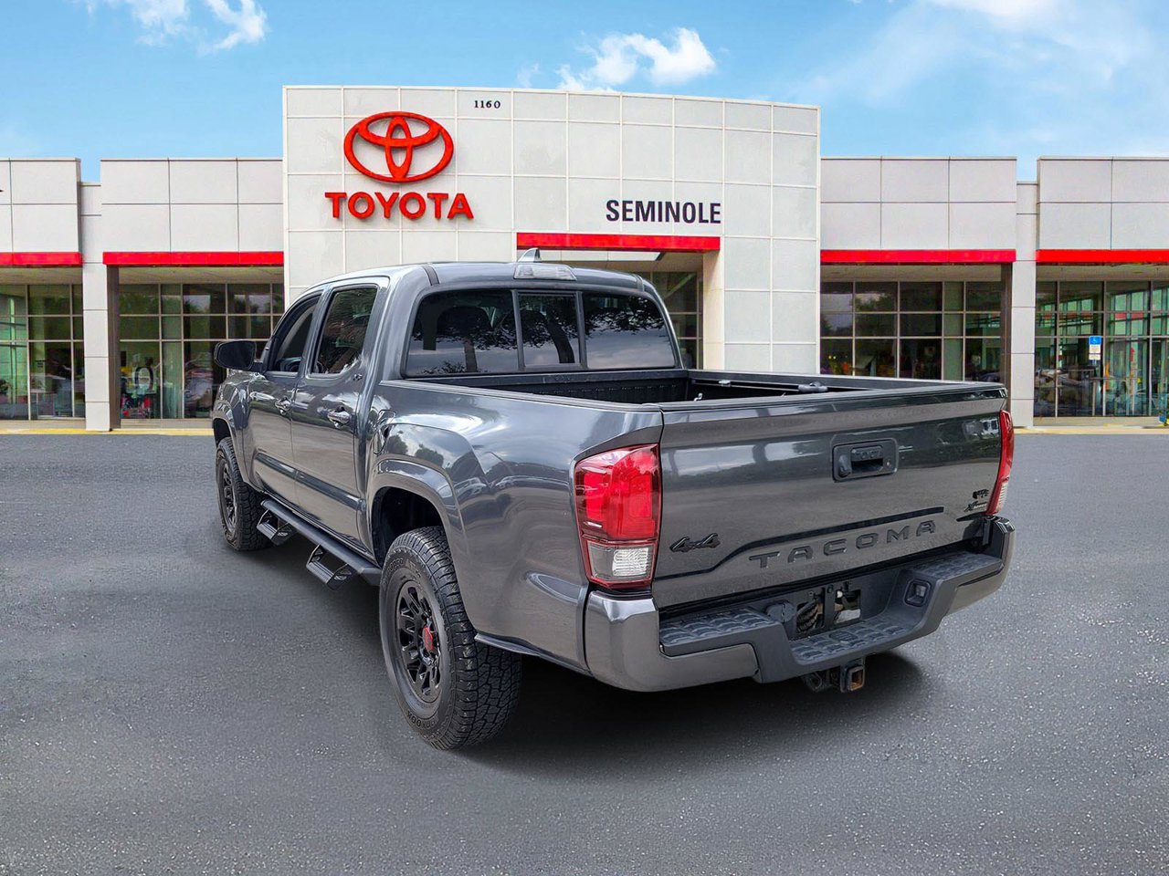 Used 2022 Toyota Tacoma SR AWD/4WD image 4