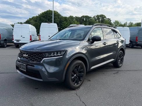 Used 2022 Kia Sorento S AWD/4WD image 3