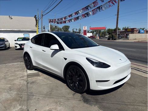 Used 2022 Tesla Model Y Performance AWD/4WD image 4