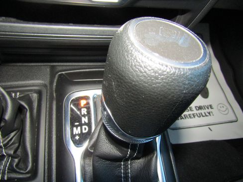 Used 2022 Jeep Wrangler Unlimited Sahara w/ Cold Weather Group image 33