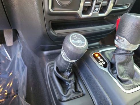 Used 2021 Jeep Gladiator Sport image 21