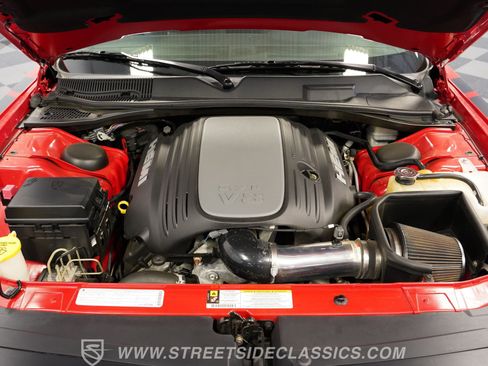 Used 2009 Dodge Challenger R/T RWD image 3