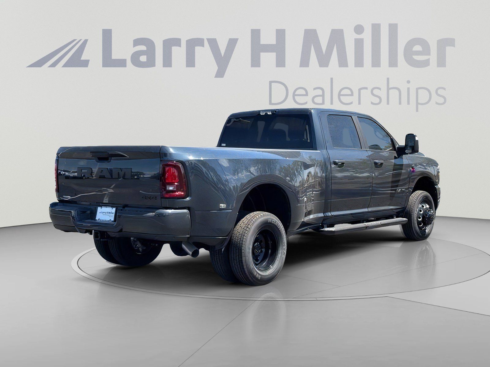New 2027 RAM 3500 Big Horn AWD/4WD image 6