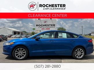 Used 2017 Ford Fusion SE FWD video 1