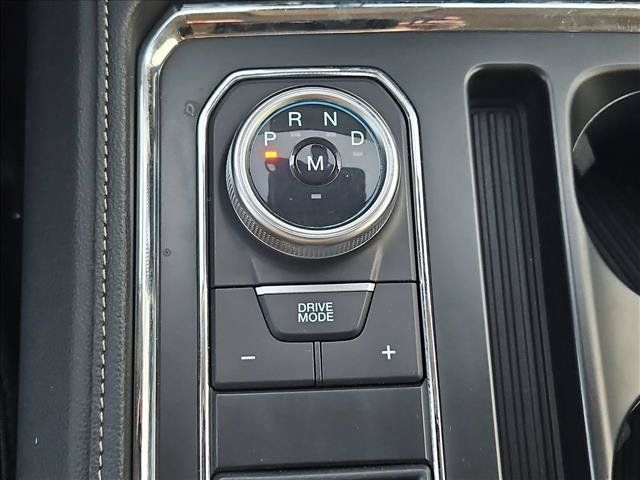 Used 2024 Ford Expedition XLT RWD image 12
