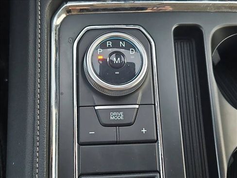 Used 2024 Ford Expedition XLT RWD image 12